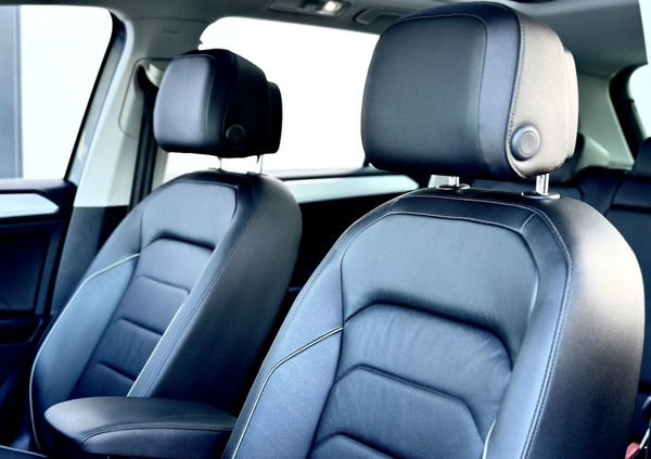Volkswagen Tiguan cena 92999 przebieg: 159965, rok produkcji 2018 z Lędziny małe 781